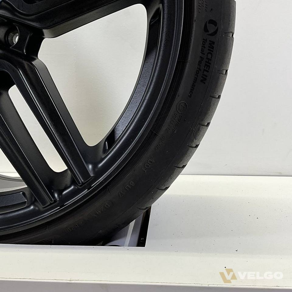 BMW 1 SERIE F40 VOSSEN BREEDSET VELGEN + ZOMERBANDEN 19 INCH — foto 9