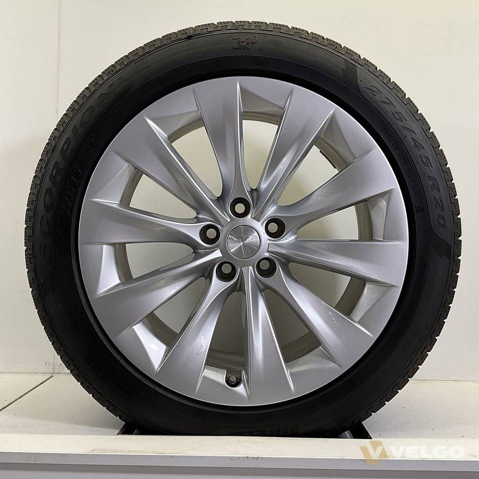 NIEUW TESLA MODEL X WINTERBANDEN BREEDSET VELGEN 20 INCH — foto 2