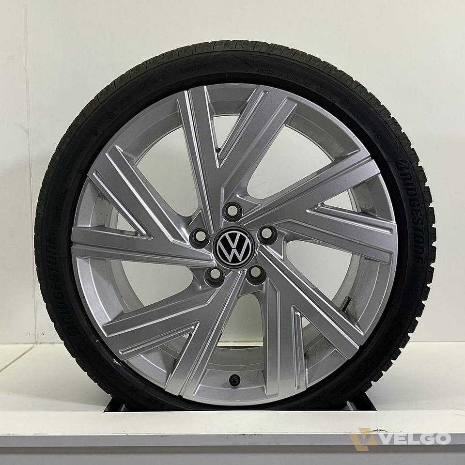 VOLKSWAGEN GOLF 8 VELGEN SET WINTERBANDEN 18 INCH — foto 3