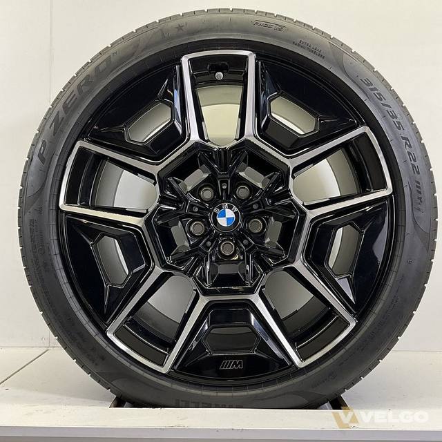 BMW XM BREEDSET VELGEN + ZOMERBANDEN 22 INCH ORIG. 922M — foto 5