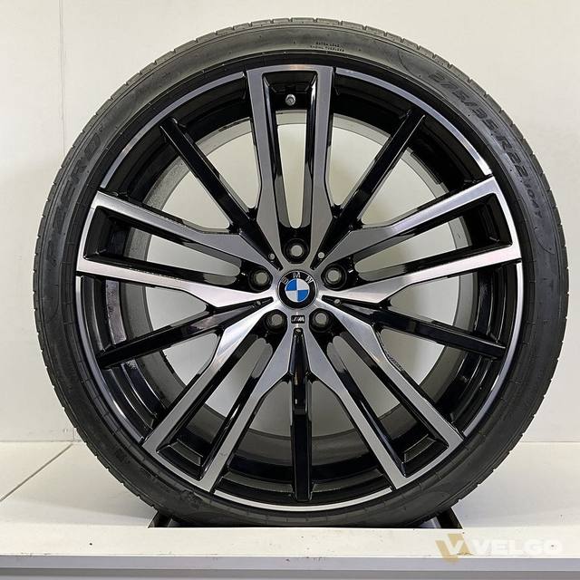 BMW X5 G05 X6 G06 BREEDSET VELGEN + ZOMERBANDEN 22 INCH ORIG. 742M — foto 1