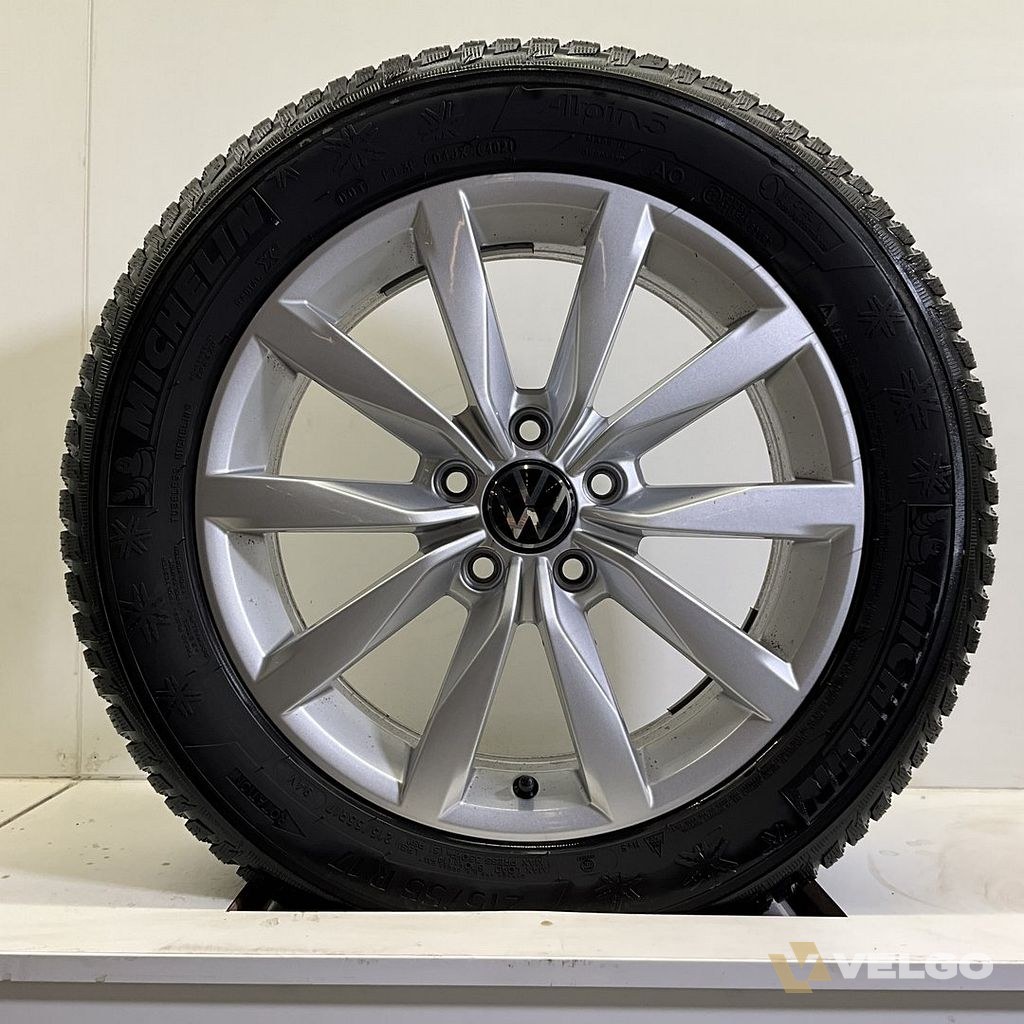 VOLKSWAGEN T-ROC PASSAT VELGEN DIJON SET WINTERBANDEN 17 INCH