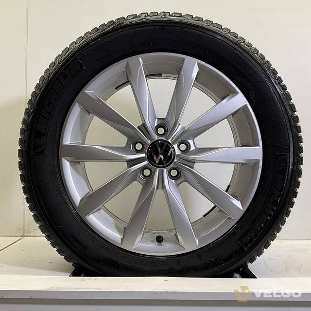 VOLKSWAGEN T-ROC PASSAT VELGEN DIJON SET WINTERBANDEN 17 INCH — foto 1