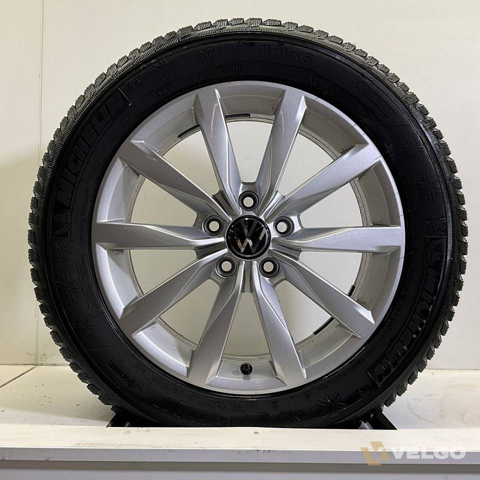 VOLKSWAGEN T-ROC PASSAT VELGEN DIJON SET WINTERBANDEN 17 INCH — foto 1