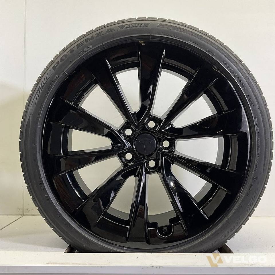 TESLA MODEL 3 ZOMERBANDEN SET VELGEN 19 INCH — foto 4