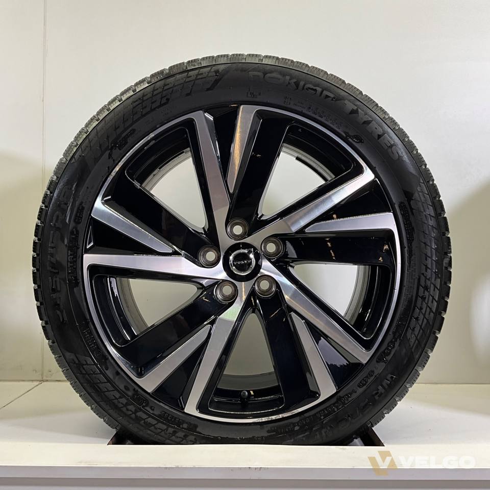 VOLVO V60 S60 VELGENSET + WINTERBANDEN 18 INCH — foto 1