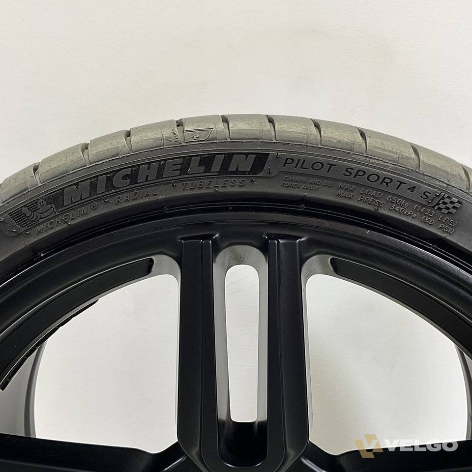 BMW 1 SERIE F40 VOSSEN BREEDSET VELGEN + ZOMERBANDEN 19 INCH — foto 3
