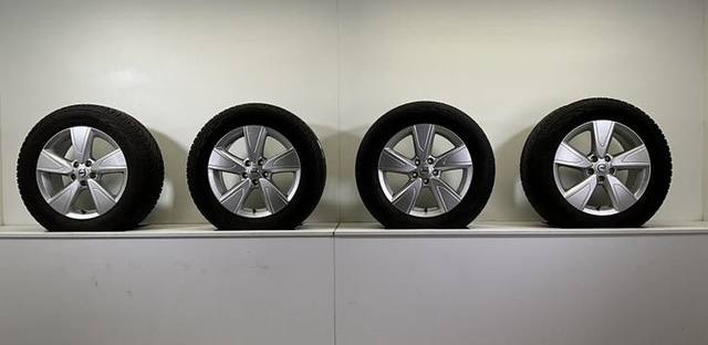 VOLVO XC40 VELGEN SET WINTERBANDEN 17 INCH — foto 7