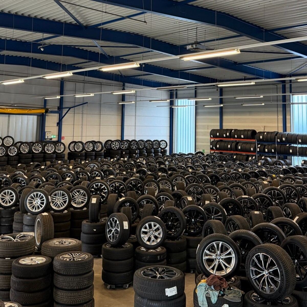 Het magazijn van Velgo in Nunspeet