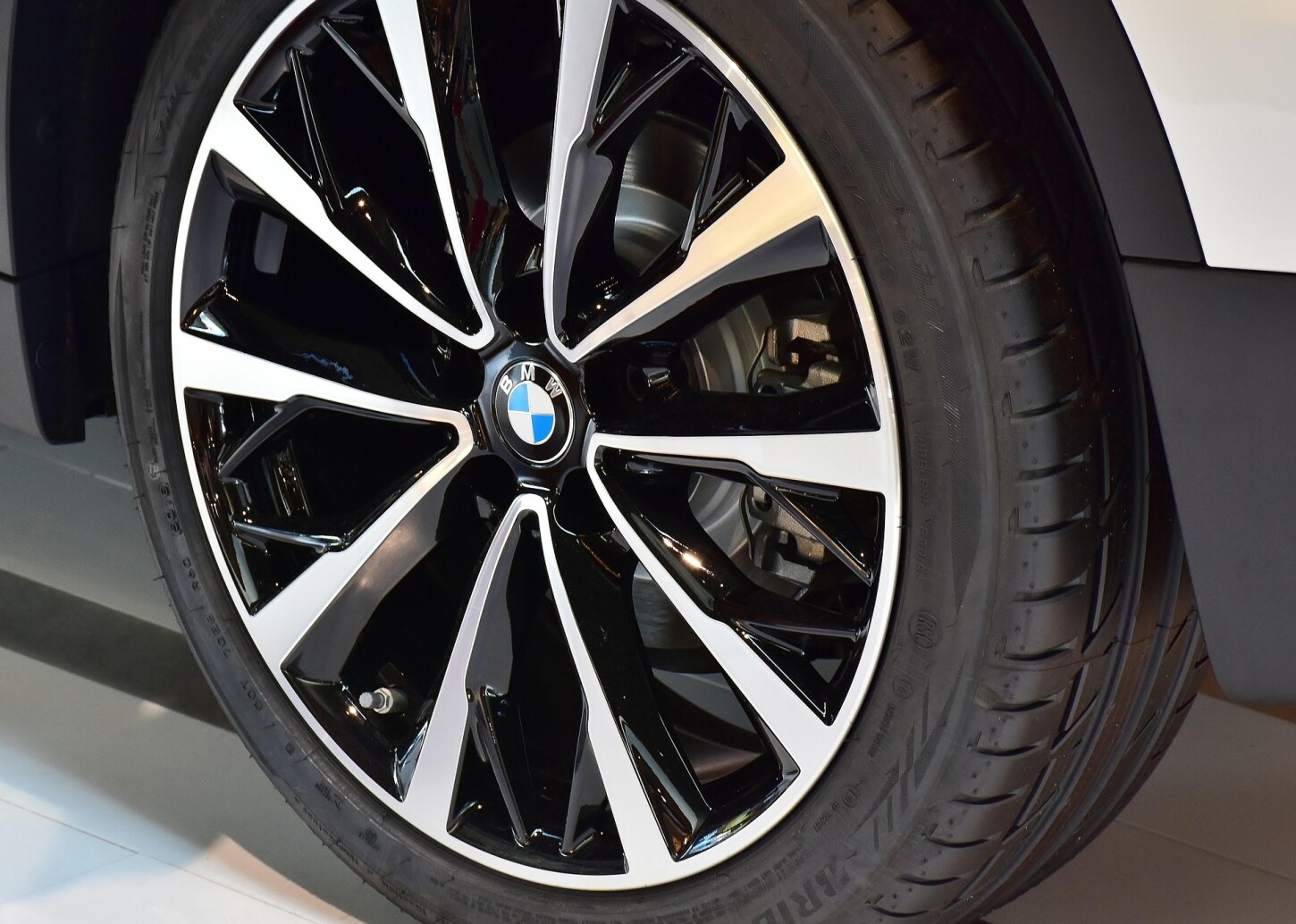 Velgo showroom in Nunspeet — originele velgen en wielsets, foto 10